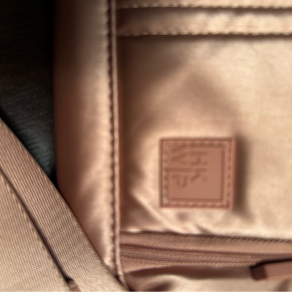 IHKWIP Crossbody Sling Bag in Rose Gold - NWOT - Picture 3 of 8